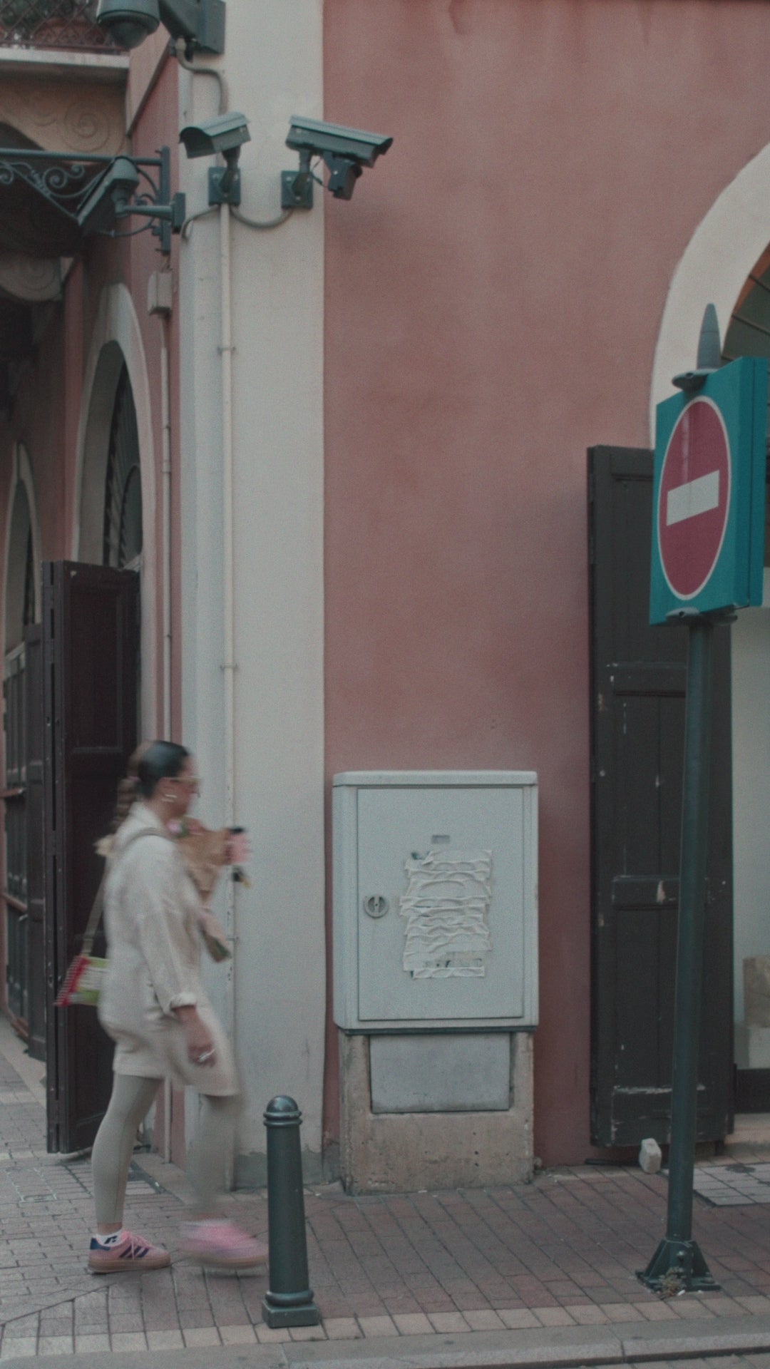 Tempo Smartwatch with Bluetooth Calling- Shadow Pink